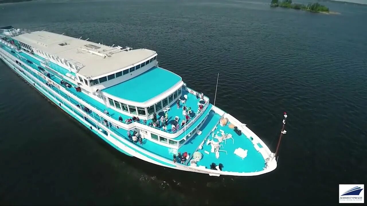 Дягилев круиз. Теплоход дягилев капитан.