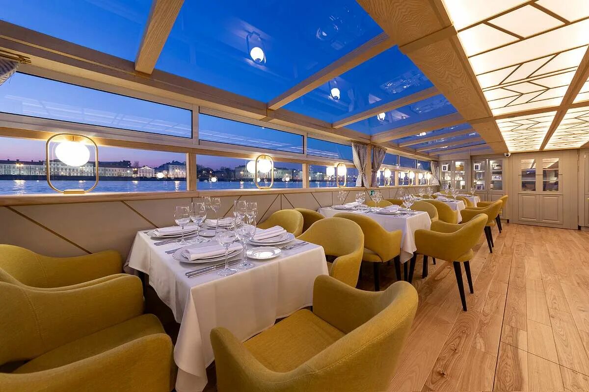 Двухпалубный теплоход москва 178. Теплоход аполлон санкт-петербург. Теплоход атлант спб. Двухпалубный теплоход спб. Теплоход фицджеральд спб.