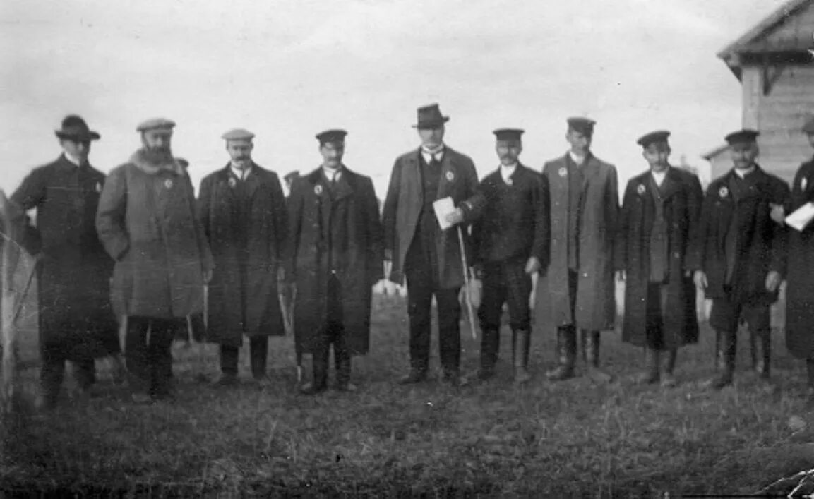 Монета 1 рубль 1897 года император. 1897 год указ об ограничении. 1897 год. 1897 год. 1897 год.