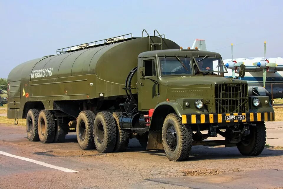 Тз-200 маз-200 топливозаправщик. Тз машина. Тз машина. Зил-157 бензозаправщик. 5.