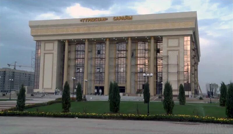 Туркестан казахстан достопримечательности. Казахский драмтеатр костанай. Дворец фосфорников шымкент. Дворец туркестана. Туркестан казахстан достопримечательности.