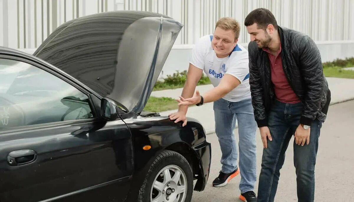 Перекуп это. Перекупщик авто. Перекуп машин. Продаю машину. Осмотр автомобиля.