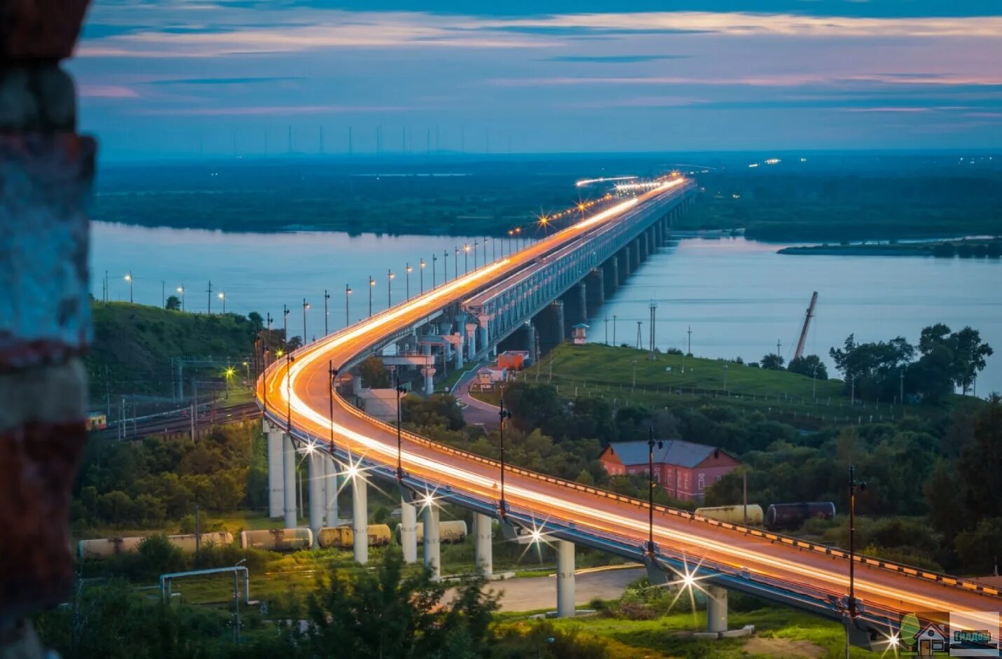 Мост Амур Хабаровск. Река Амур мост Хабаровск. Мост через реку Амур в Хабаровске. Амурский мост Транссиб.