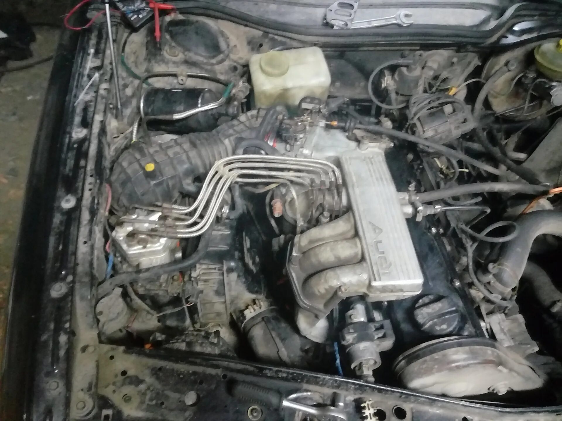 Ауди 100 с3 2. 2 бензин. 2 ku. 3. 3 инжектор.