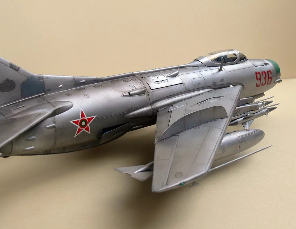 Русское 1 48. Миг 19 Trumpeter. Миг-19пм 1/48. Миг 15 Trumpeter. Mig-19 1/48.