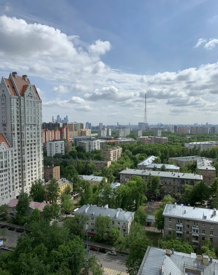 Иди и Смотри Необычную Москву: "Квартал экспериментов на Октябрьском поле"