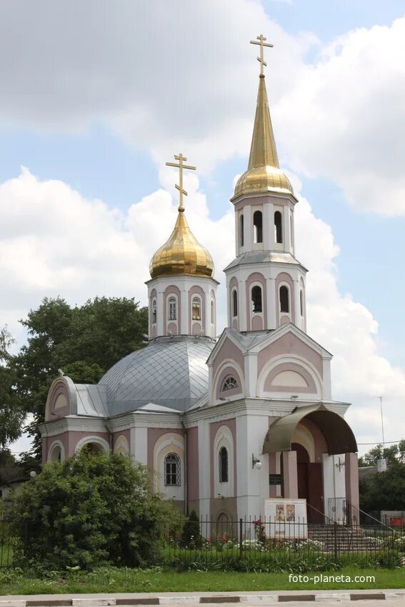 Посёлок Октябрьский Белгородской области. Посёлок Октябрьский Белгородской области Белгородского района. Поселок Октябрьский Белгородский район. Церковь Октябрьский Белгород.