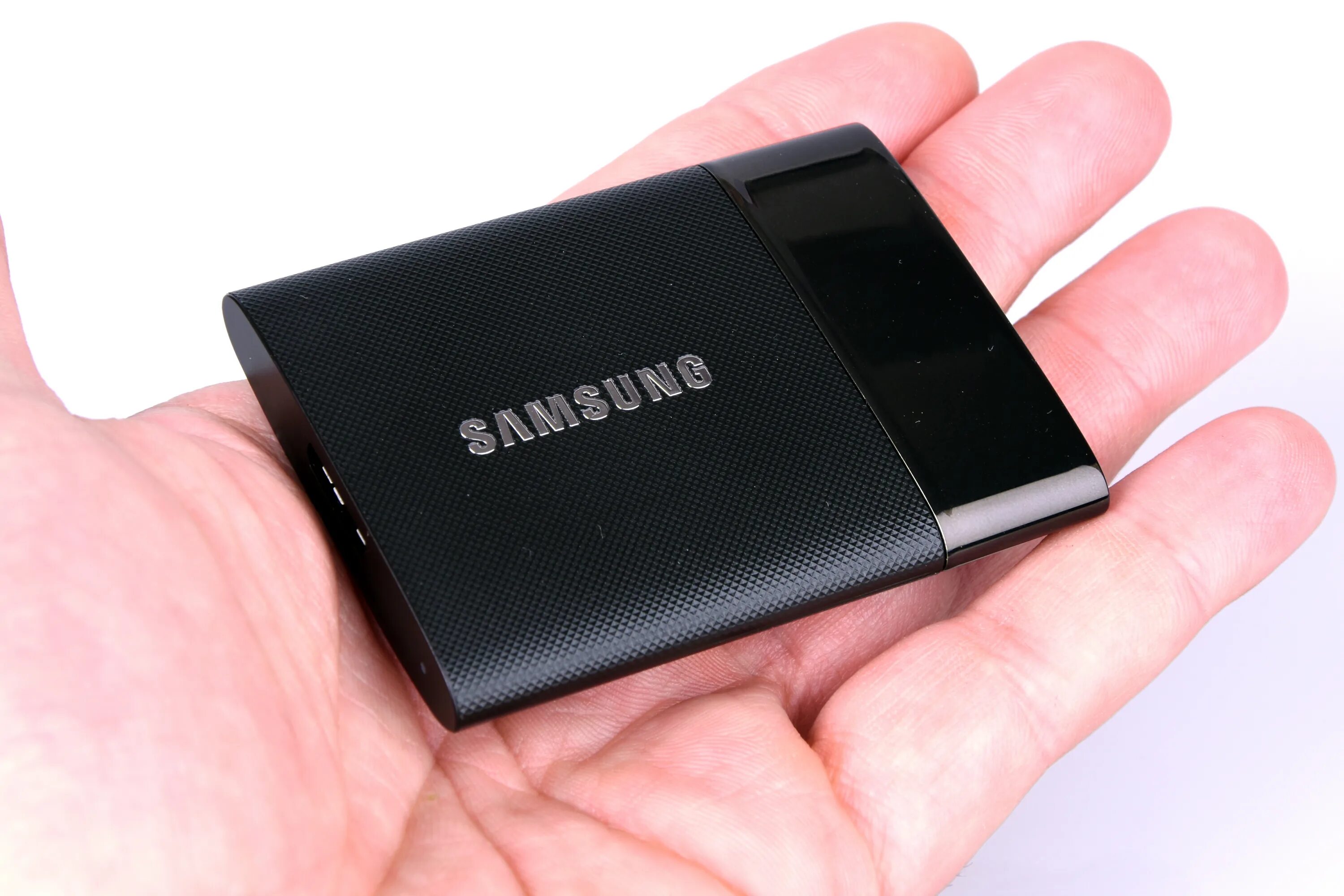 Внешний SSD Samsung. Внешний жесткий диск Portable SSD. Жесткий диск SSD Samsung. Жесткий диск самсунг SSD. Портативный т