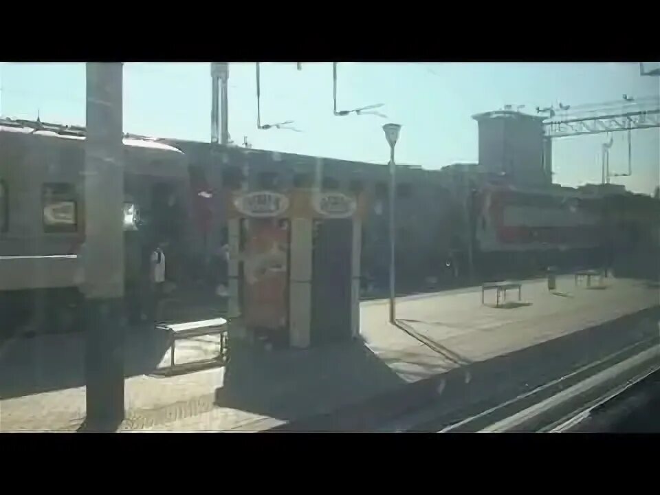 Ростов жд прибытие. Ростов на дону главный вокзал жд ночью. Ростов жд прибытие. Жд вокзал ростов-на-дону табло. Поезд москва-ростов-на-дону расписание.