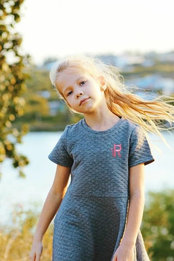 Девочки 7 11. Девочка. Диана пентович 2022. Красивые девушки 7 лет. Девочки 7 11.