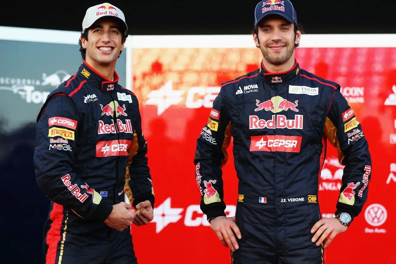 Лицо формулы 1. Формула 1 2012 торо россо. scuderia ferrari f1 team alonso. пилоты ф1 италия. гонщики формулы 1.