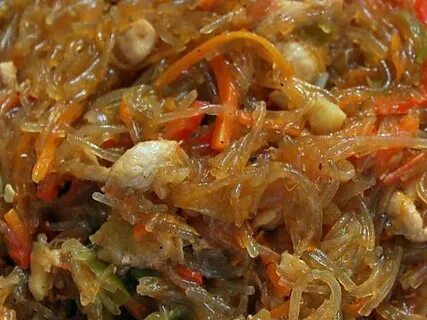 Горячая фунчоза с мясом