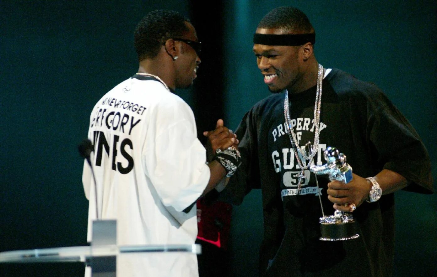 Яркость 50 центов. Дидди рэпер. James и 50 Cent. 50 Cent 2003. 50 Cent p.