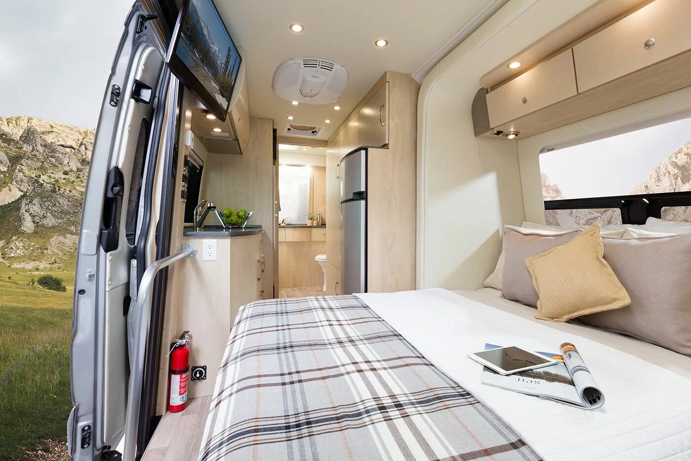 Автодом мерседес спринтер. Автодом hymer mercedes-benz sprinter. Helix 4200 автодом. Автодом rv camper. Лиаз автодом.