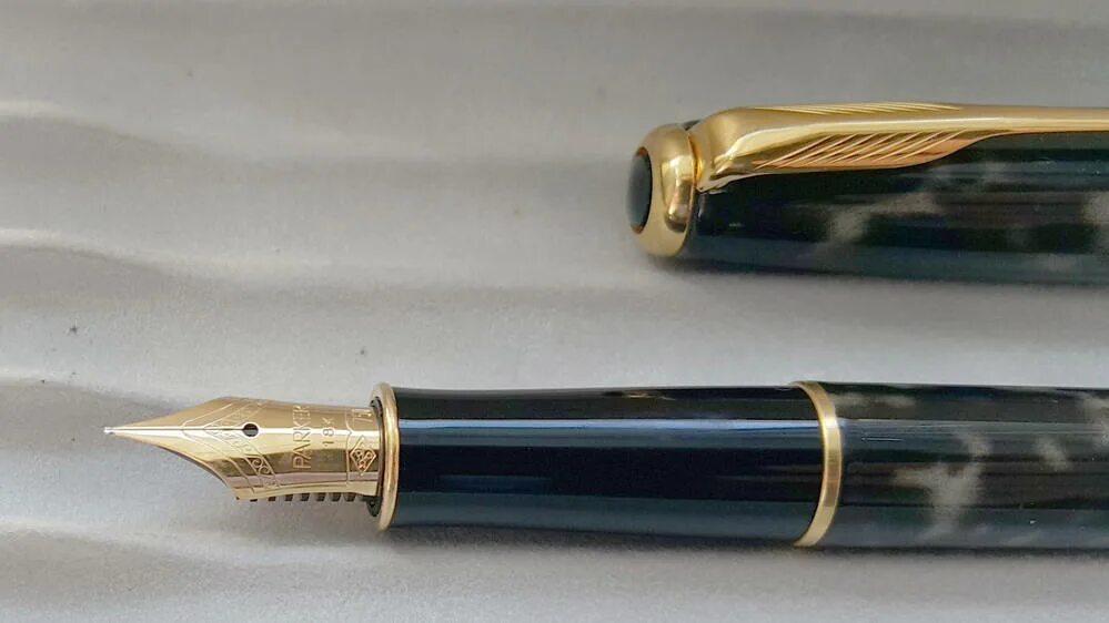 Parker Sonnet France 18k 750. Перьевая ручка Parker 18k 750. Паркер Соннет с золотым пером. Parker Sonnet 18k Blue. Золотое перо купить