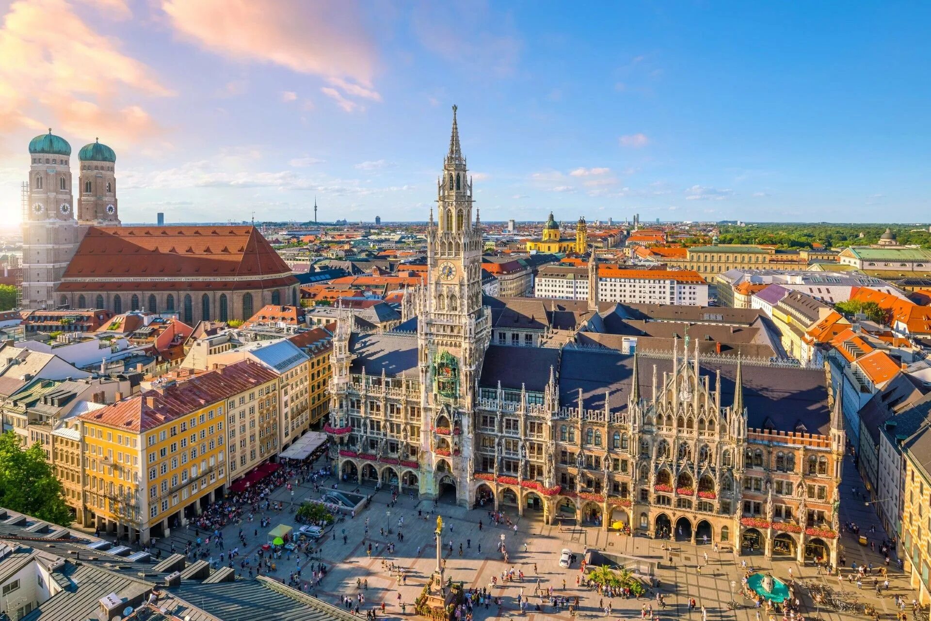 Мюнхен столица. Marienplatz мюнхен. главная площадь мюнхена мариенплац. бавария мюнхен город. мариенплац мюнхен достопримечательности.