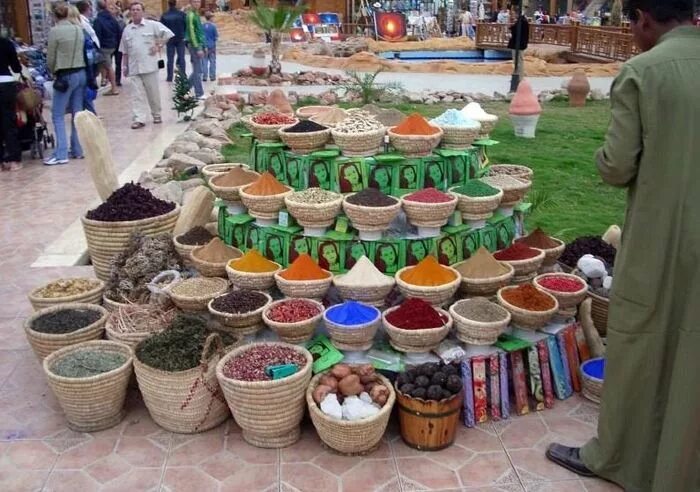 Что можно привезти из шарм эль шейха. Рынок в шармаль шейхе. шарм-эль-шейх старый город рынок. базар в шарм эль шейхе. олд маркет шарм-эль-шейх.