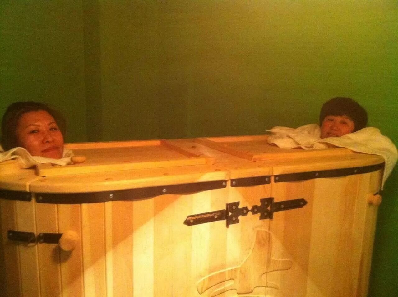 Спа комплекс люкс пхукет. Массажный салон интерьер. Китай город массажный. Royal thai салон тайского массажа. Тай спа жулебино.
