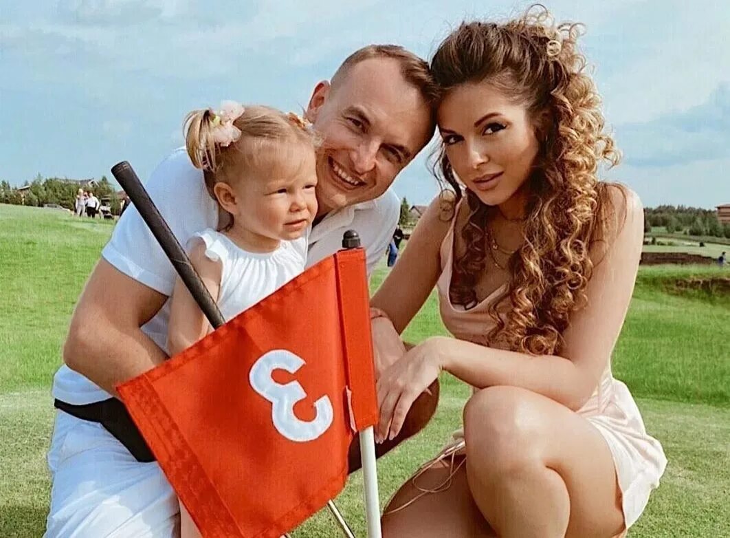 Как зовут детей певцов
