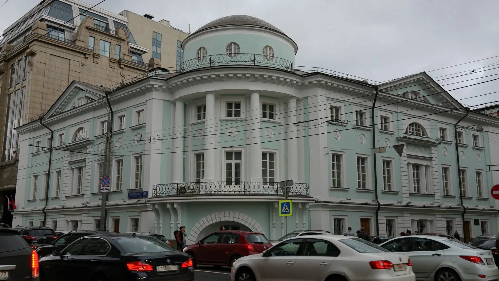 Ул воздвиженка 5 25с1. Воздвиженка 8/1с1. москва, ул. воздвиженка, 1. особняк шереметева на воздвиженке. москва ул воздвиженка 9.