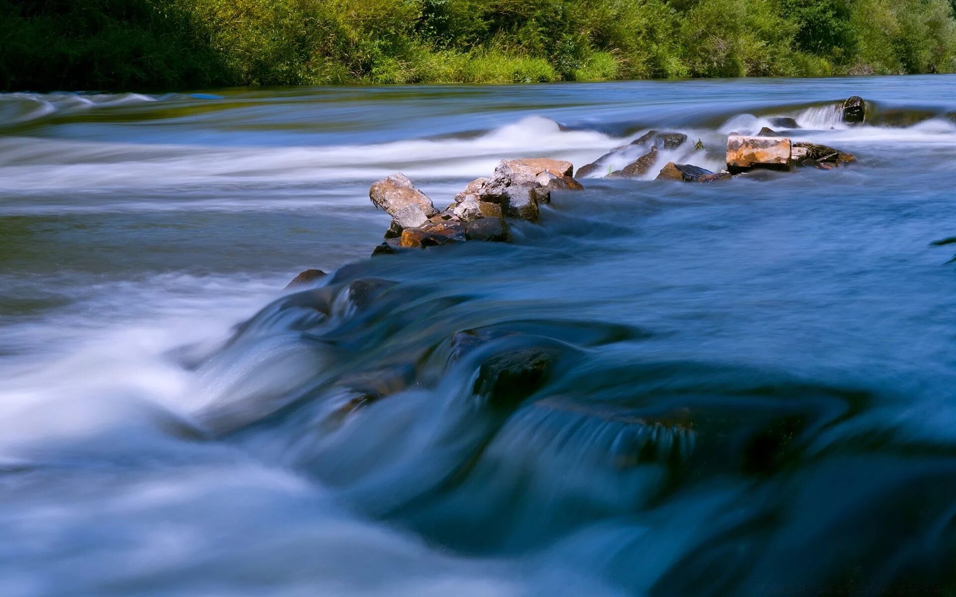 Красота воды река. Телевизор Hisense lhd32d50ts 32". Вода в природе. Текучие воды. Вода река.
