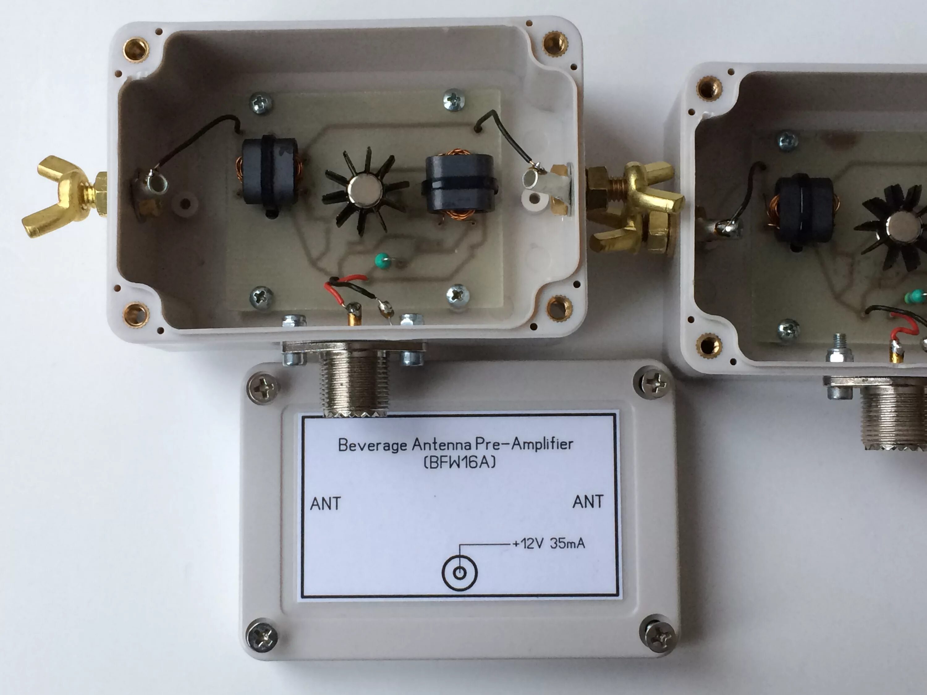 Антенна бевереджа на 80 метров. Антенна бевереджа на 160 метров. Электронный терминал оплаты. Система управления очередью электронная очередь. Мгц терминалы.