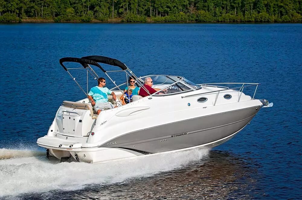 Катер stingray 195 cs. Катер stingray 195. Катер stingray 25. Stingray 225. Катер стингрей 250.