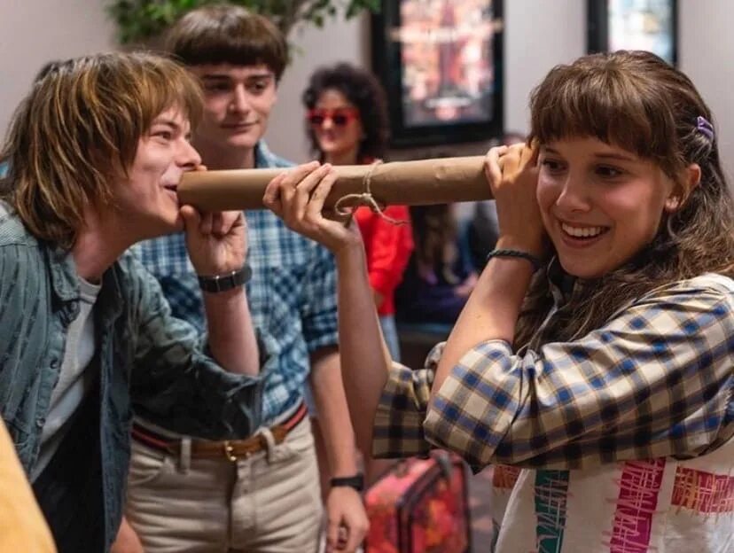 Очень странные дела 4 сезон. Съемки очень странные дела 5. Съемки очень странные дела 5. Кадры со съемок очень странные дела 4. Съемки очень странные дела 5.