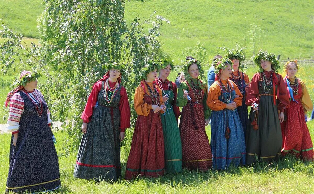 Фестиваль на троицу. Зеленые святки. Народный праздник троица. Праздник троицы празднование. Что празднуют в троицу.