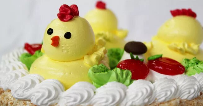 Цыплята из зефира. Цыплята из белкового крема. пирожное цыпленок. цыплята из безе. украшение детского торта с цыплятами.