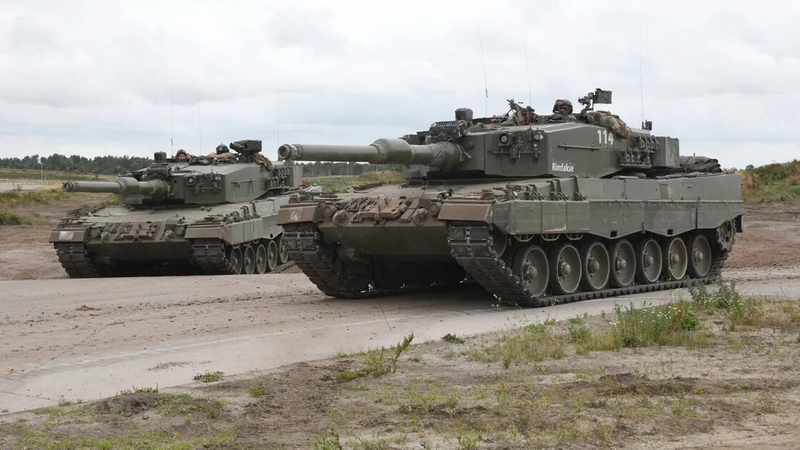 Танковые вопросы. Leopard 2a4 Испания. Леопард 2а4 на Украине. Leopard 2a4 на Украине. Танк леопард 2а4.