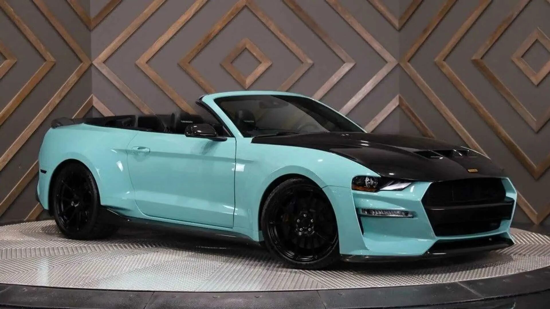 Форд Мустанг 2019. Ford Mustang 2019 Cabrio. Решетка Ford Mustang 2019