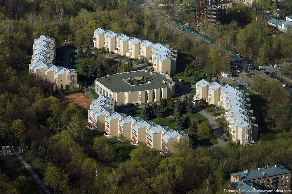 Где находится звездный городок. Звёздный городок Щелковский район. Звездный городок Щелковский район Московская область. Хованская улица 3к1. Поселок Звездный городок (Московская область).