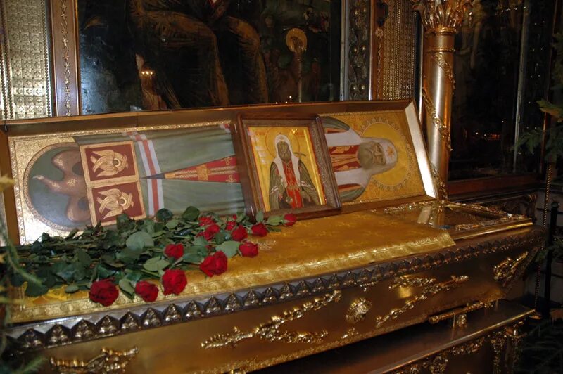 мощи святых патриархов. мощи святых патриархов. святитель тихон патриарх обретение мощей. обретение мощей святого патриарха тихона. мощи святителя тихона патриарха.