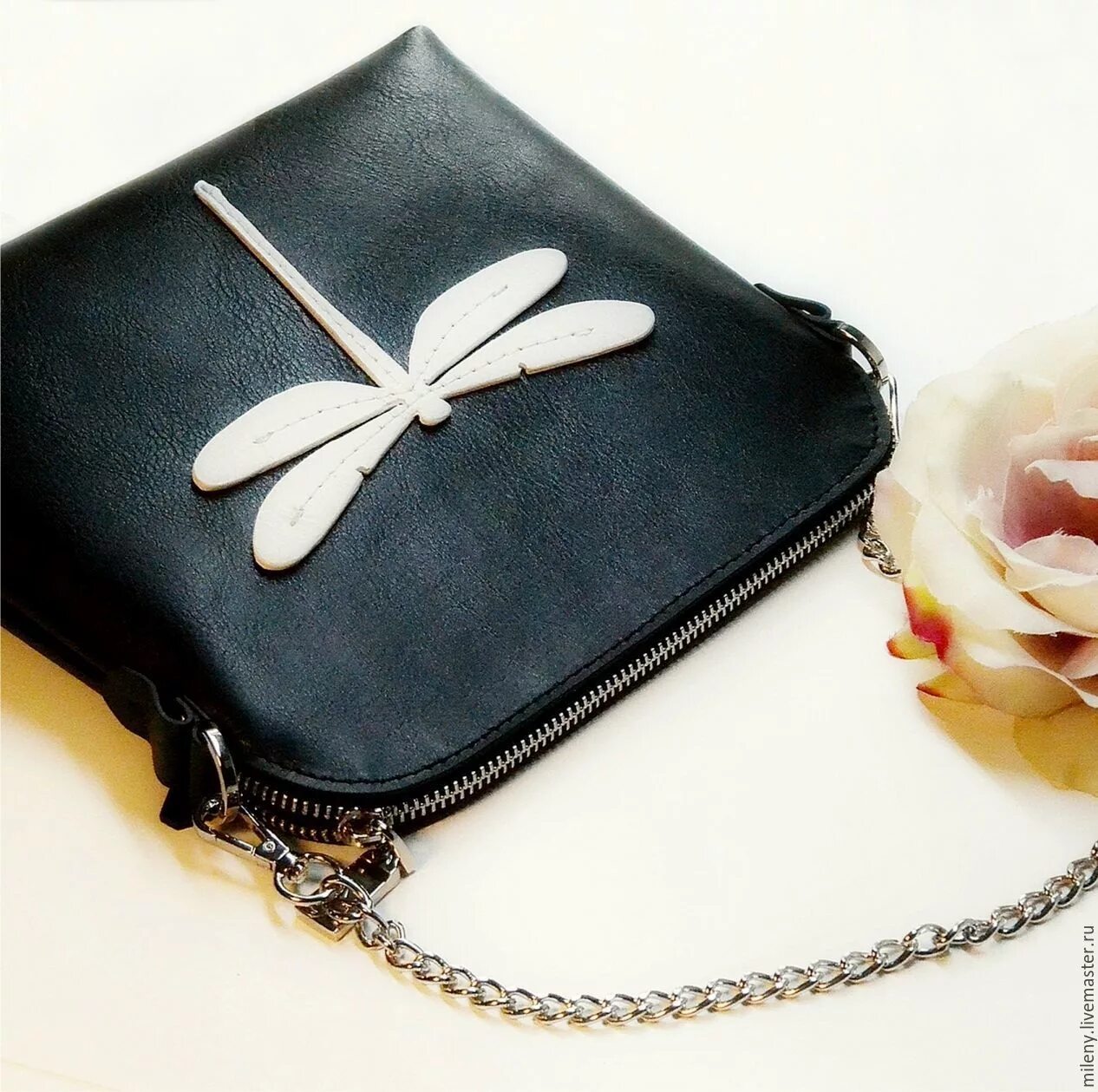 оригинальные сумки через плечо. сумка кросс-боди tommy hilfiger красная. необычные маленькие сумки. сумка самсонайт женская маленькая. сумка луи виттон кроссбоди.