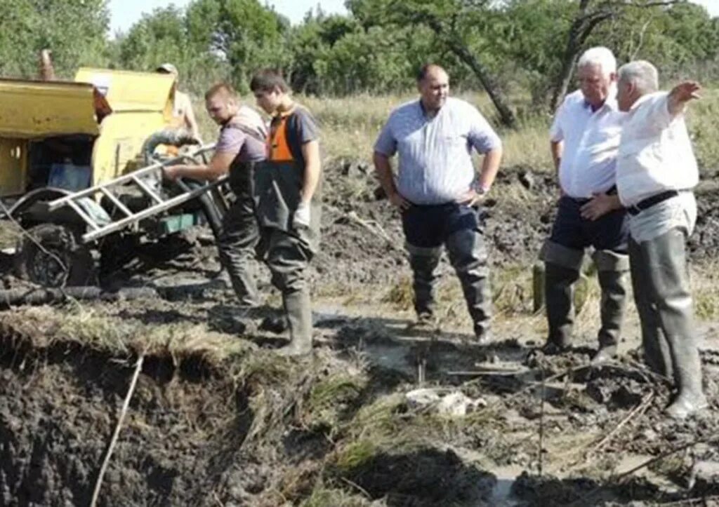 Директор водоканала Анапа. Царевский Анапа. Инженеры водоканала Анапы. В анапе отключат воду