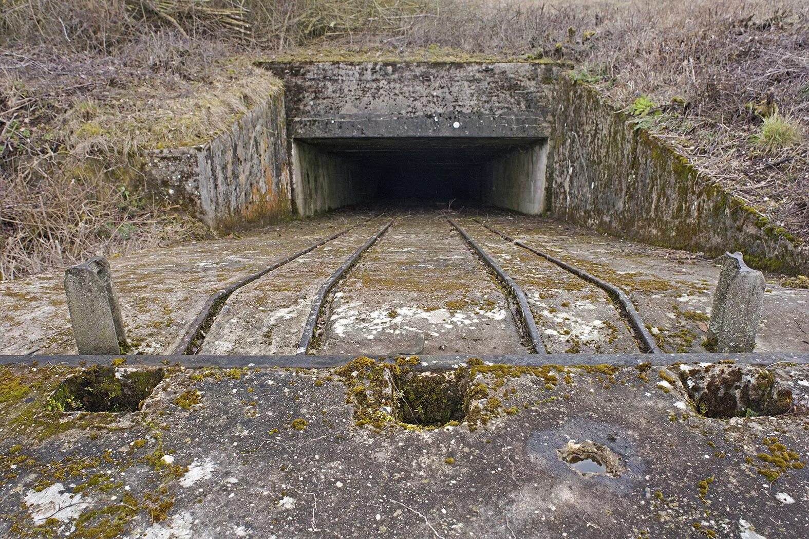 Abandoned bunker. Загадочные места бомбоубежище. Underground old Bunker. Max lang.