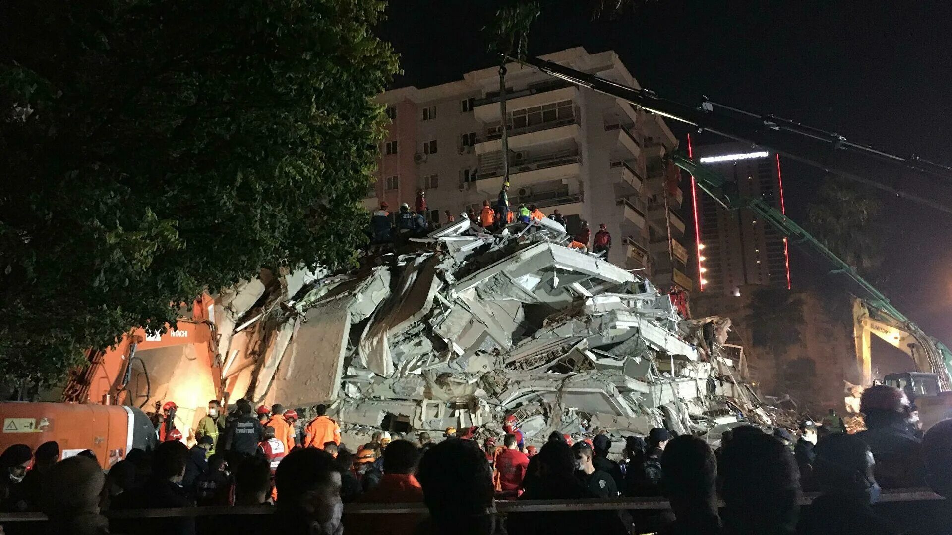 Тайвань землетрясение сегодня новости. Землетрясение в Измире 2020. Землетрясение в Турции 30 октября 2020. Измир Турция землетрясение 2020. Землетрясение в Турции 1999.