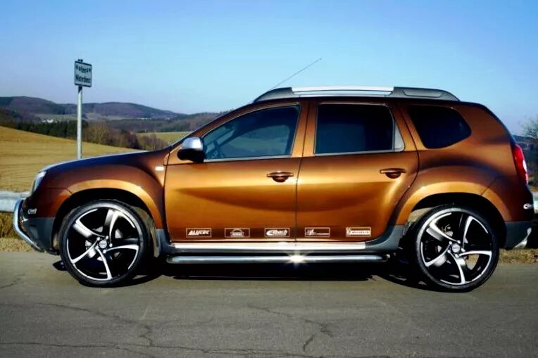 Renault duster r17. Renault duster 2021 edition one. Дастер 2021 диски. Рено дастер 2022 черный. Рено дастер 2021 белый стайл.