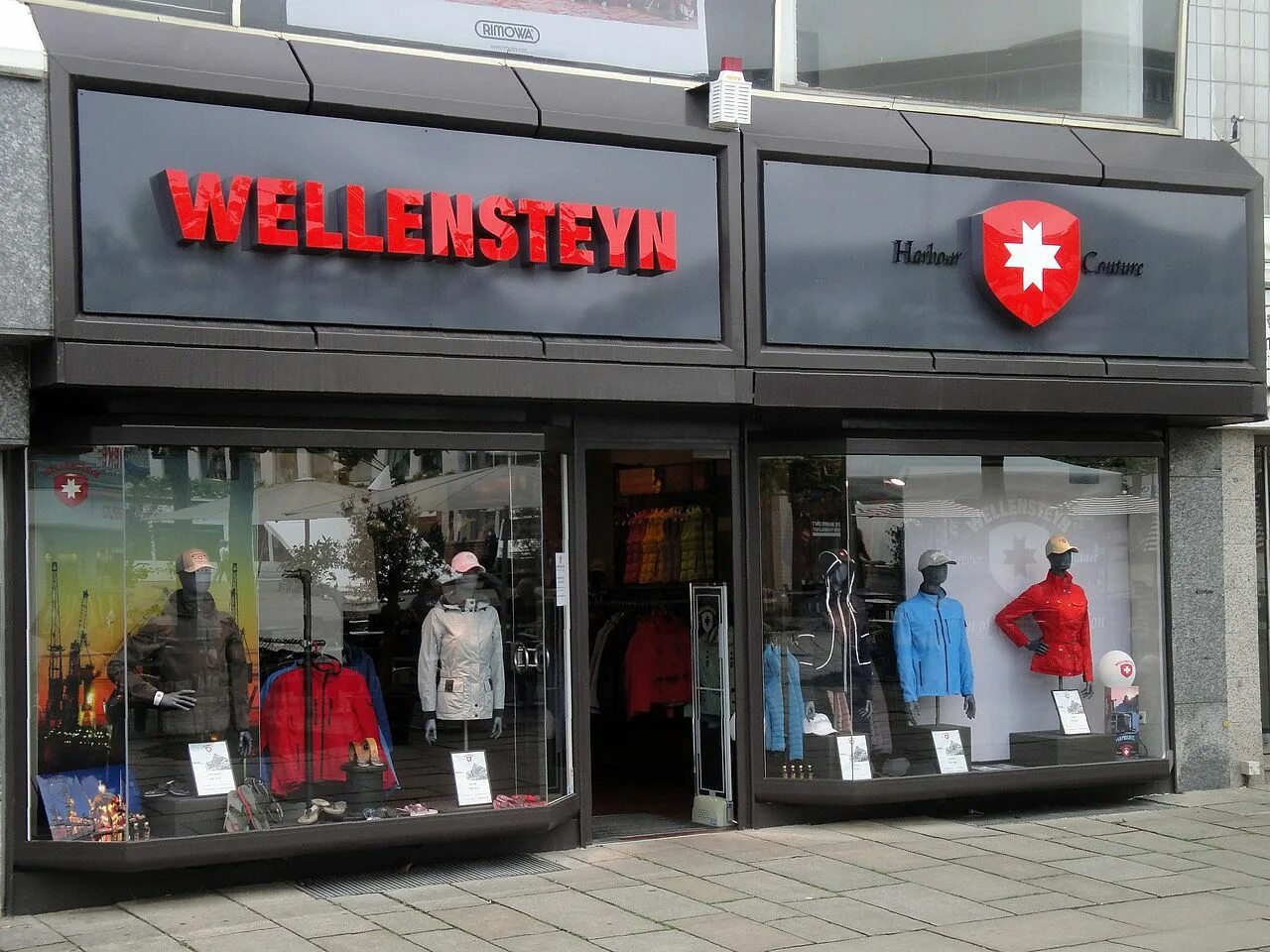 Немецкий магазин одежды. Магазин одежды в Германии. Германские магазины одежды. Магазины брендовые в Германии.
