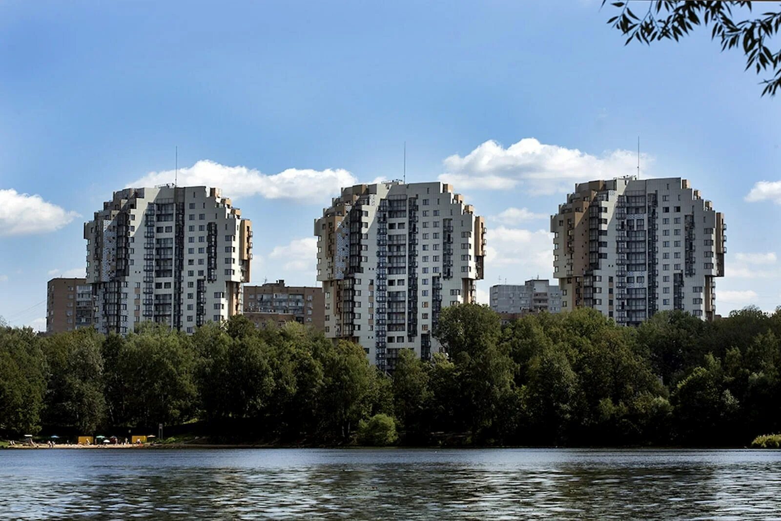 Левый берег московская область. Левобережная Дубрава Химки. ЖК Левобережная Дубрава. ЖК Дубрава Химки. ЖК Левобережный Химки.