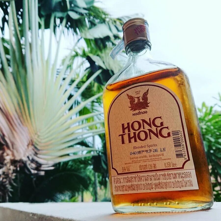 Тайский ром hong thong. Виски тайланд. Тайский ром hong thong. Тайский hong thong. Hong thong виски.