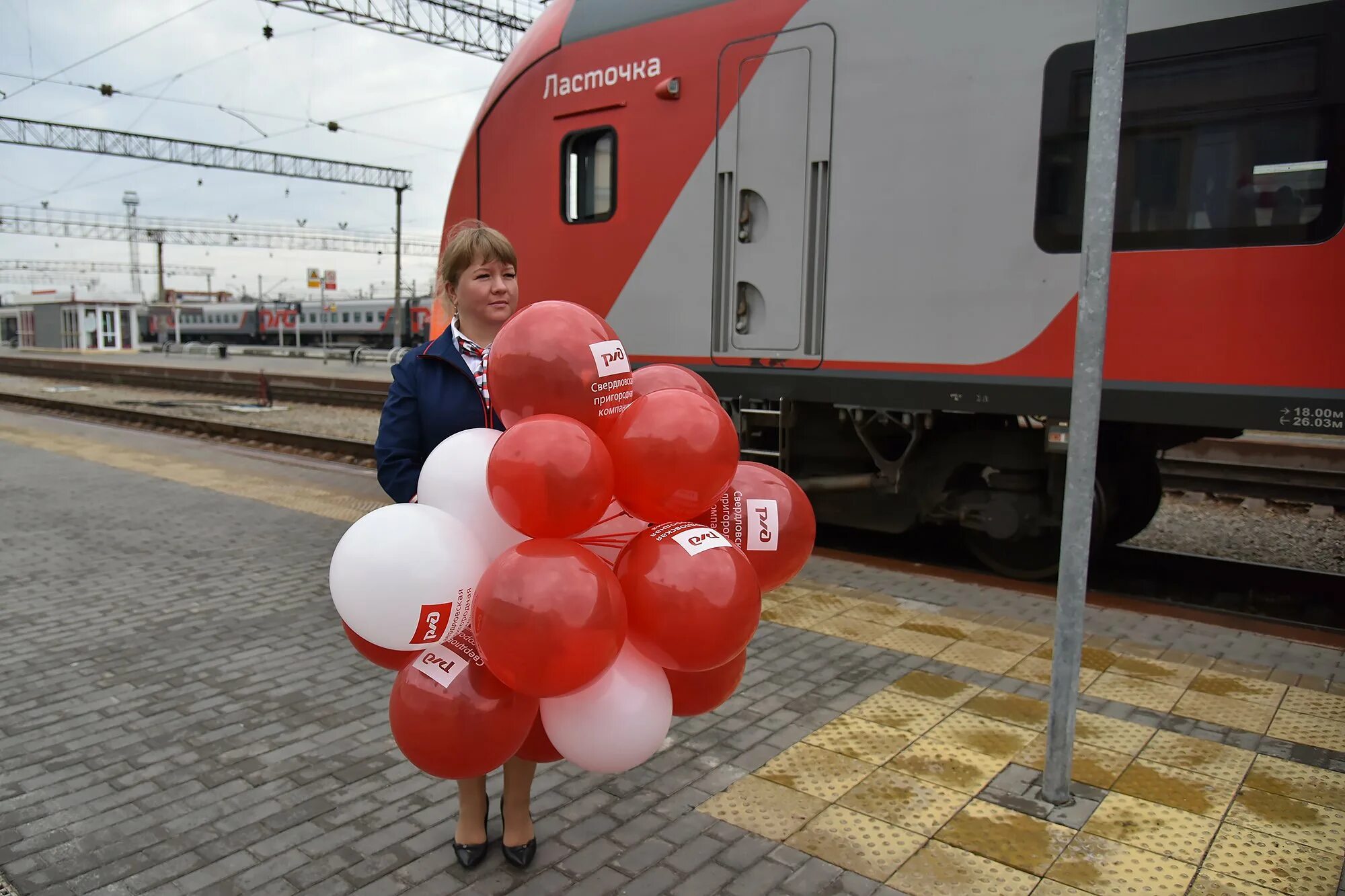 Ласточка Екатеринбург Красноуфимск. Электричка Ласточка. Ласточка Качканар Екатеринбург. Ласточка от Красноуфимска до Екатеринбурга.