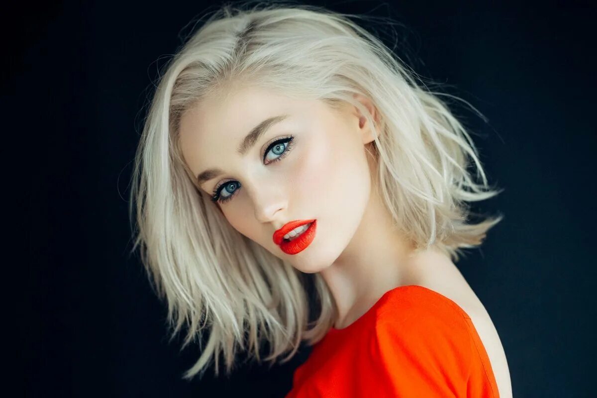 Blonde d. Красивые блондинки. Платиновая блондинка. Блондинка с короткими волосами. Красивые девушки блондинки.