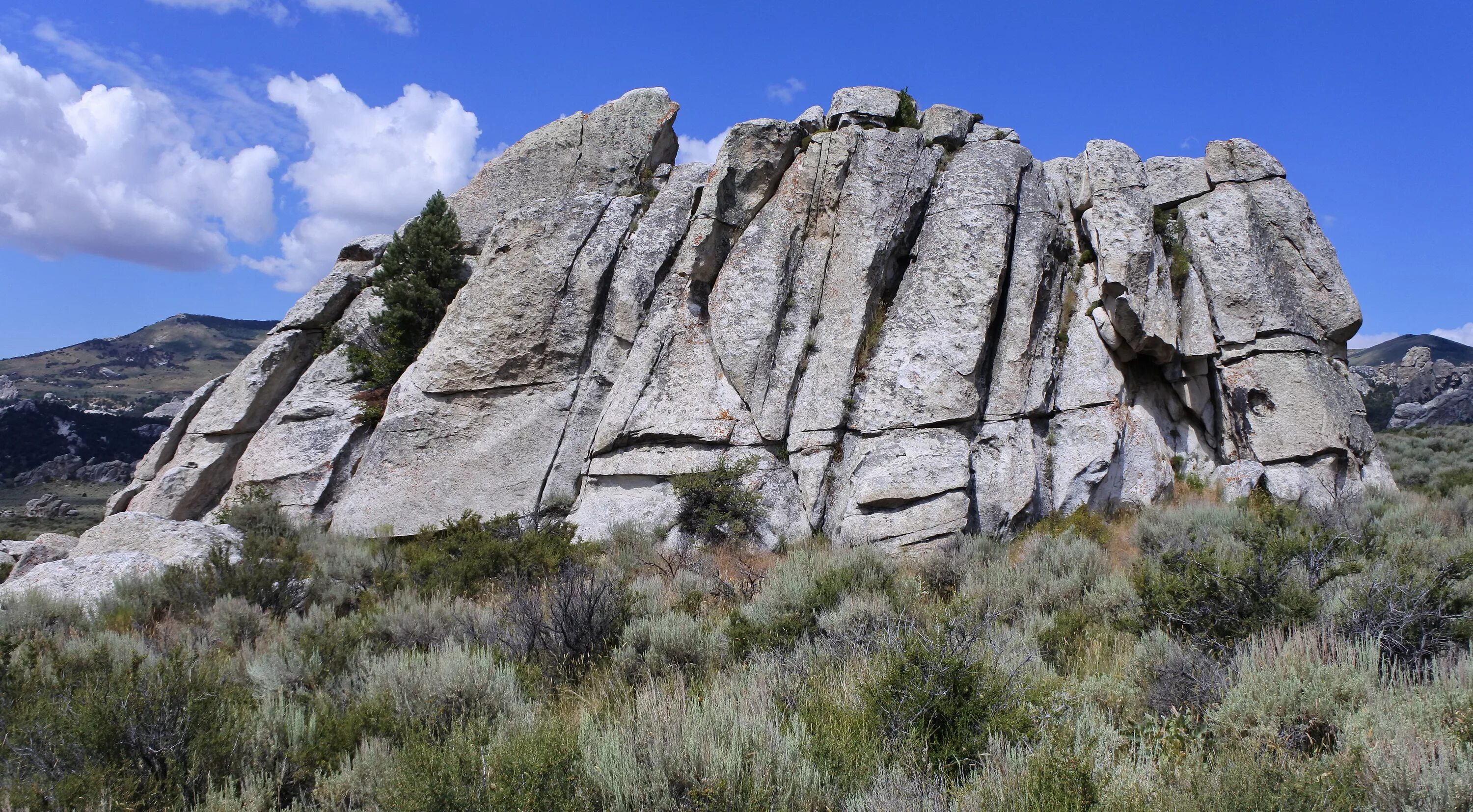 Заповедник Сити-оф-рок. City of Rocks National Reserve Айдахо. Joint Geology. Скала две змеи Самарканд.