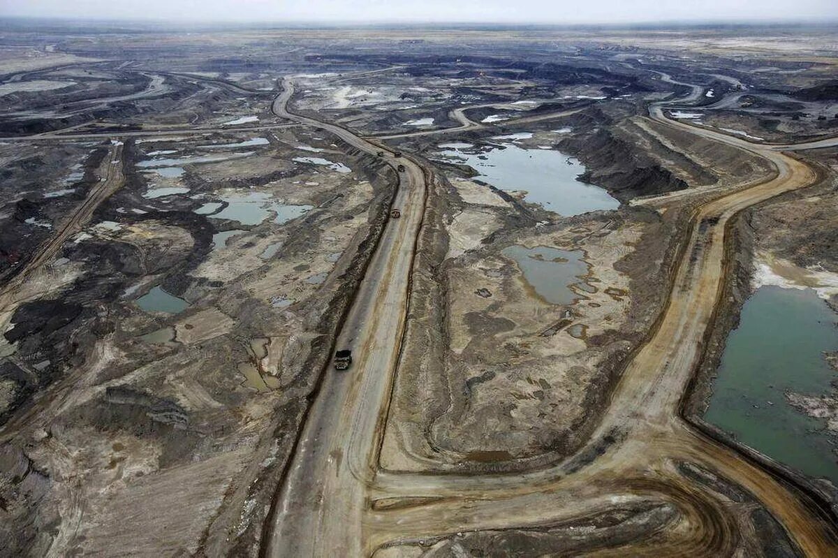 Добыча сланцевого газа. Oil sands. Нефтеносные пески альберты. Oil sands. Битуминозные пески атабаски.