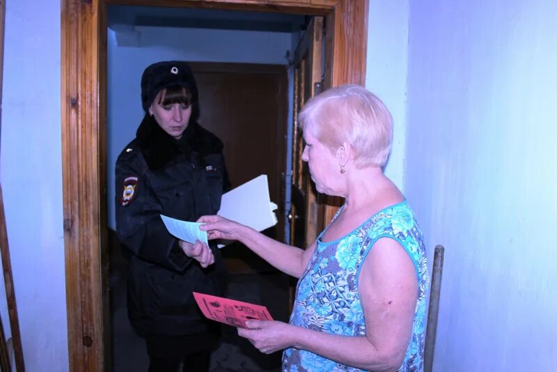 Сотрудники полиции алапаевск подразделение. Мо мвд алапаевский сотрудники. Мвд алапаевск участковые. Участковая алапаевска. Участковая алапаевска.