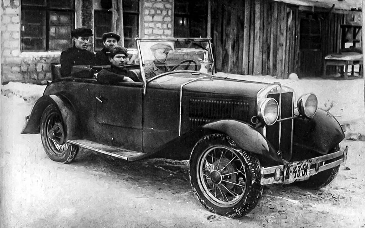 Первая советская машина. Нами 2 автомобиль. Нами-1 автомобиль. Первый легковой автомобиль в СССР. Нами - первый Советский автомобиль.