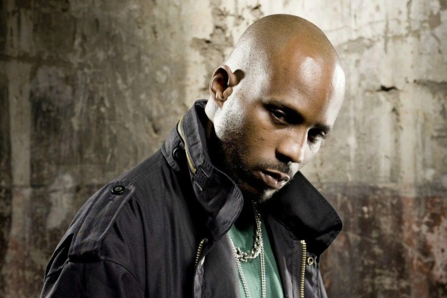 Рэпер dmx слушать. Дмх рэпер. dmx 2025 рэпер. dmx американский рэпер в молодости. американский рэпер лысый.