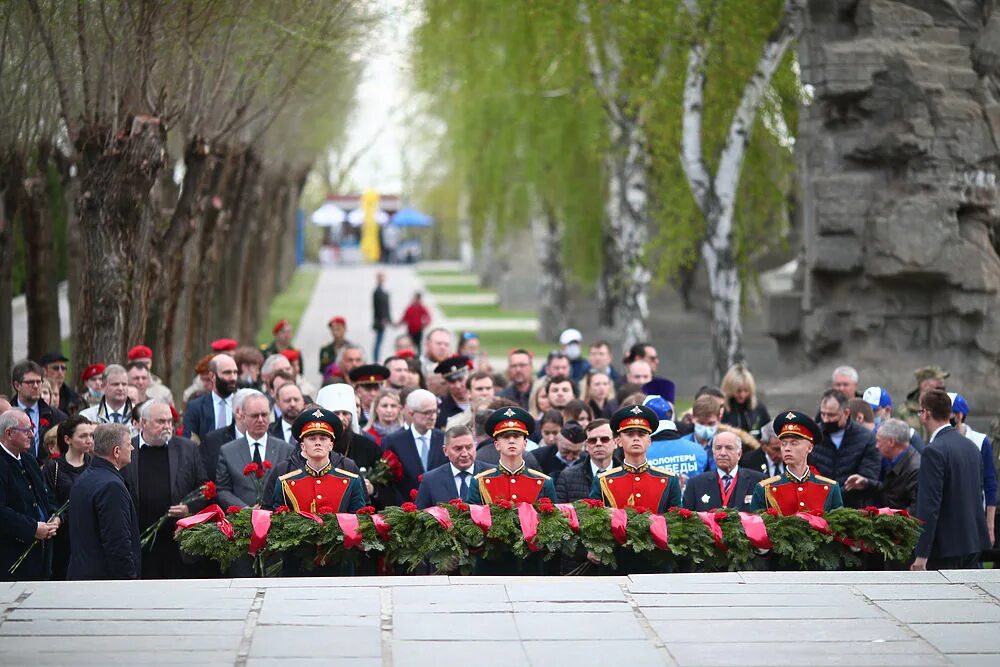 Захоронение Чуйкова на Мамаевом Кургане. Похороны Маршала Чуйкова на Мамаевом Кургане. Ветераны на Мамаевском Кургане. Ветераны на Мамаевом Кургане.